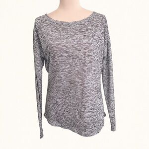 Half Moon by Modern Movement Long Sleeve Textured Knit Top – Size M